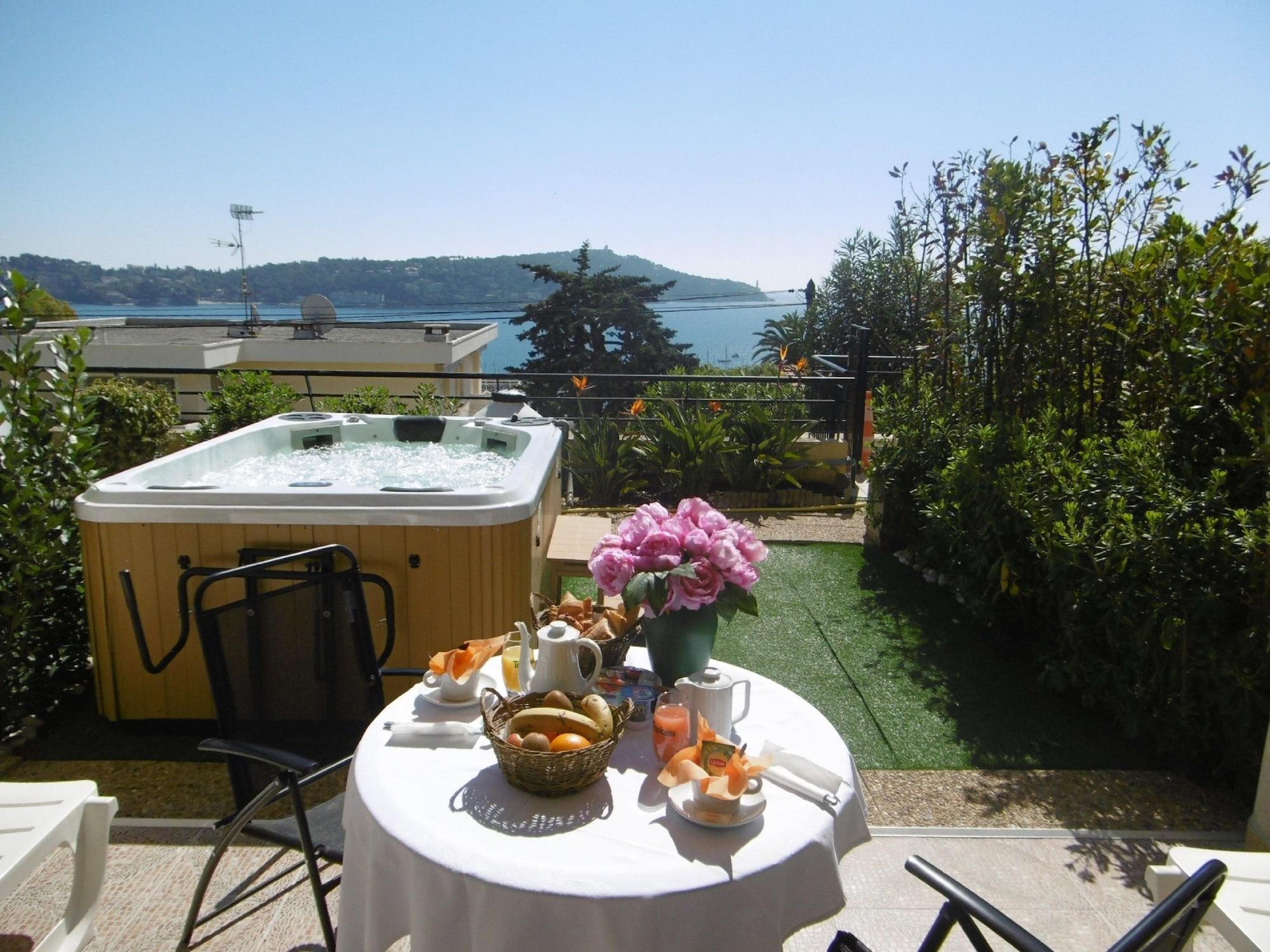 Hotel La Flore 빌프랑슈쉬르메르 외부 사진
