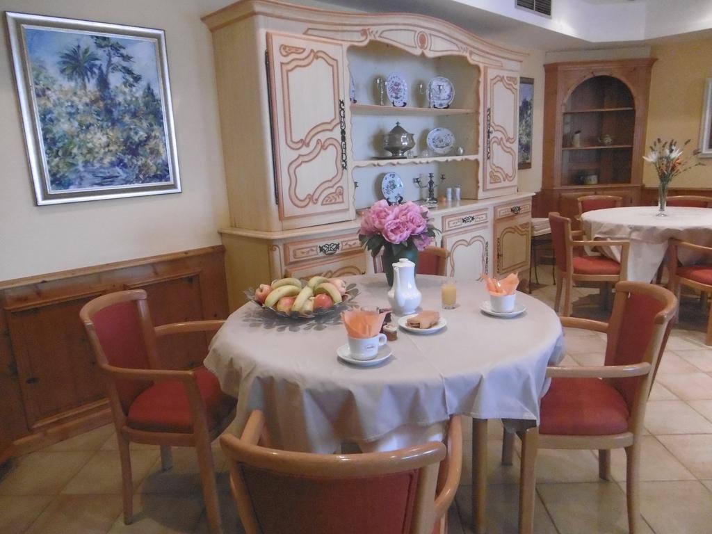 Hotel La Flore 빌프랑슈쉬르메르 외부 사진